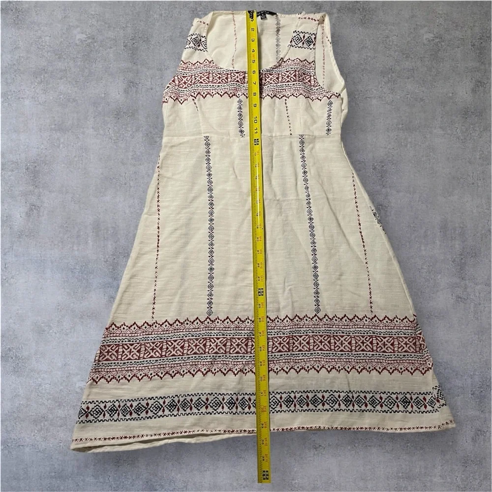 Yak & Yeti Sleeveless White Patterned Dress,‎ S